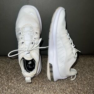 Nike Air Max Axis “White”